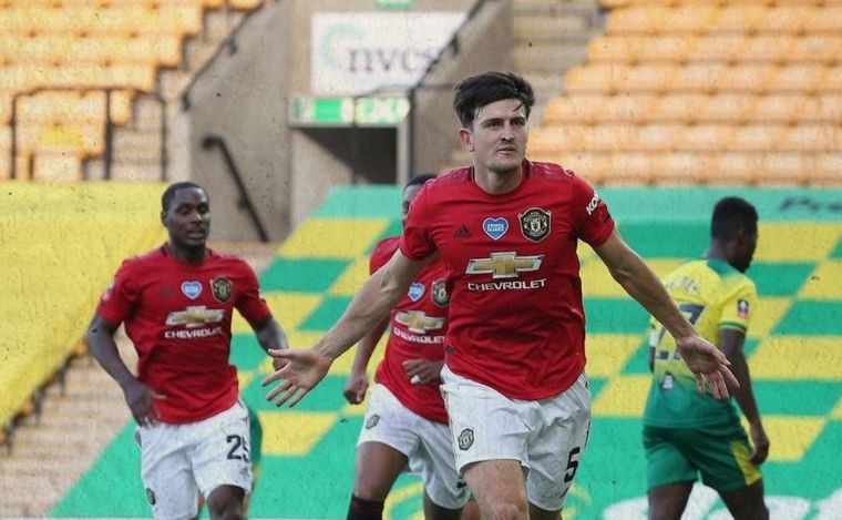 El encuentro se jugó en el estadio Carrow Road, en Norwich, a puertas cerradas.