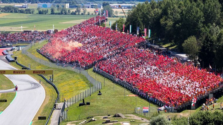 Estas tribunas estarán vacían en los fines de semana de Spielberg