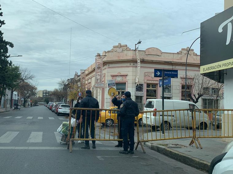 Los comerciantes habían rechazado la colocación de vallas en el microcentro.