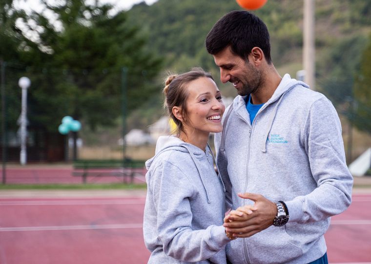 Novak Djokovic y su esposa, Jelena Ristic, dieron negativo en un nuevo test.