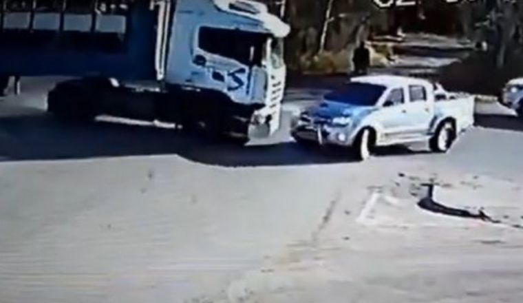 Impresionante choque en Cañada de Luque.