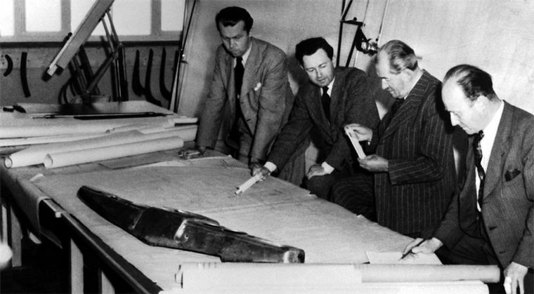 Los Porsche y Karl Rabbe, amigo y factótum del éxito de la marca