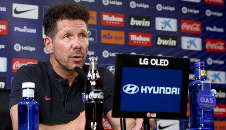 El DT no presenta ningún síntoma y se.encuentra en su domicilio aislado