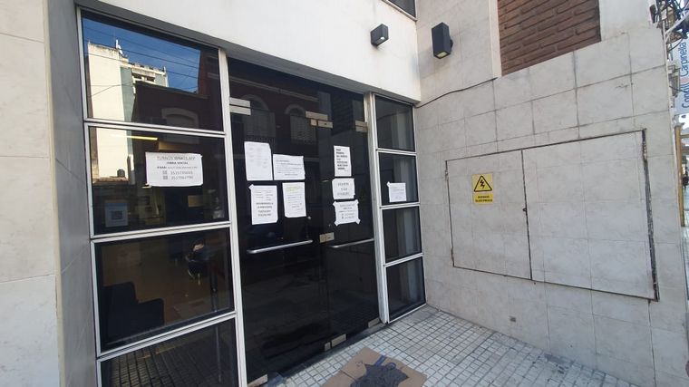 Alerta en la Clínica Sucre por tres médicos con coronavirus.