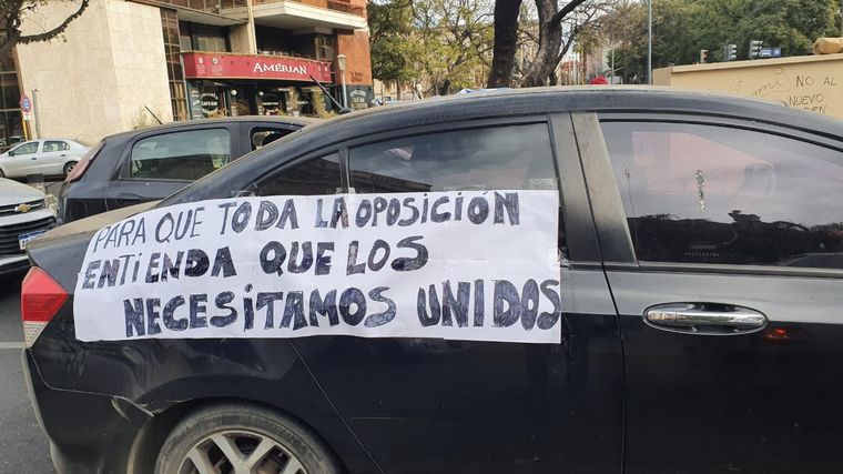 Banderazo en contra del Gobierno nacional en Córdoba.