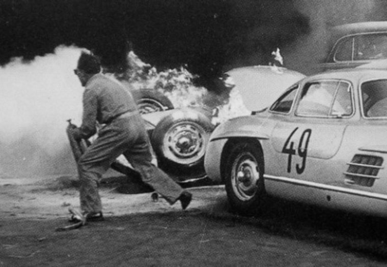 La máquina tomó fuego en el paddock del semipermanente berlinés