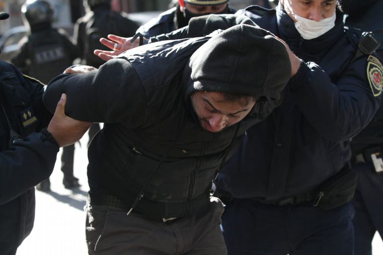 Distubios en la protesta de choferes de UTA frente a la Municipalidad de Córdoba
