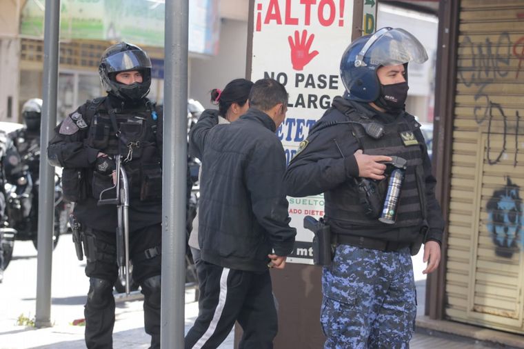 Incidentes entre la Policía y choferes de UTA en Córdoba.