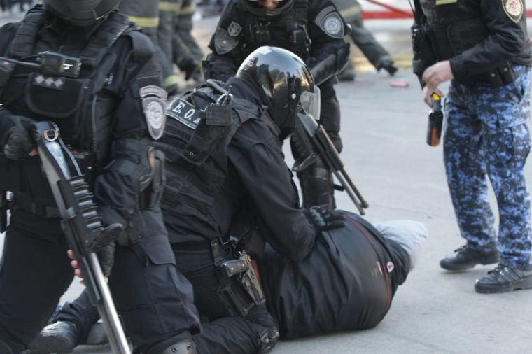 Secuencia de imágenes de los disturbios en la marcha de UTA