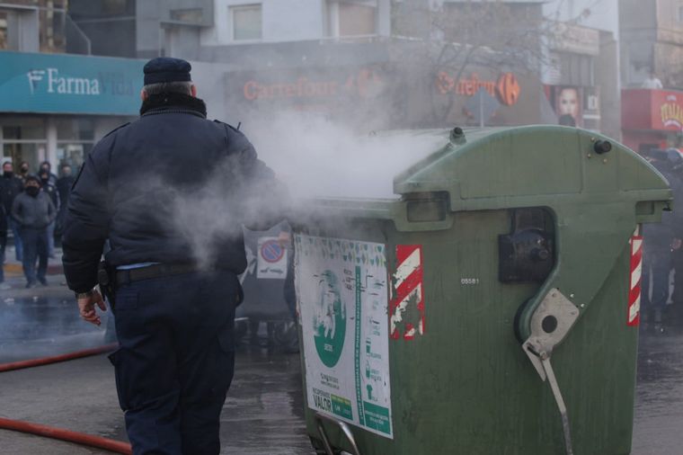 Secuencia de imágenes de los disturbios en la marcha de UTA