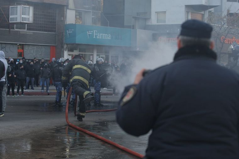 Secuencia de imágenes de los disturbios en la marcha de UTA