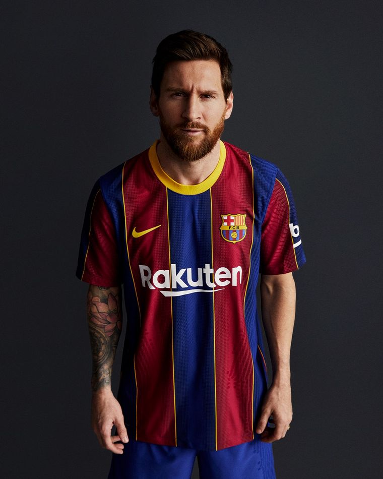 Barcelona presentó su nueva camiseta tras el escándalo - Fútbol - Cadena 3  Argentina