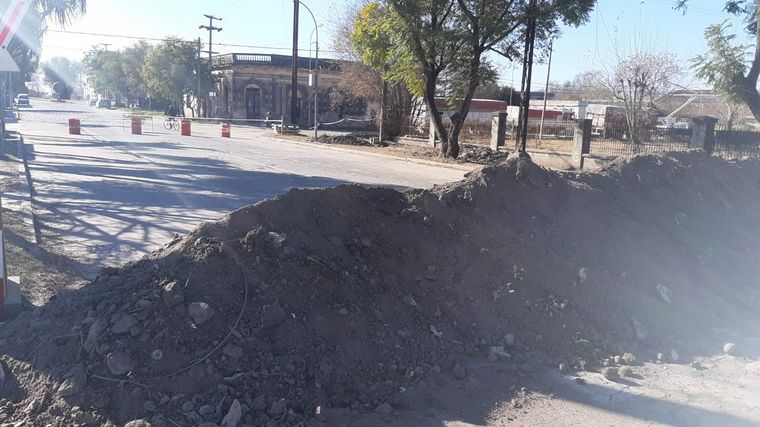 Largas filas por la restricción en los accesos a Bell Ville.