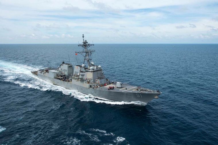 Escala la tensión entre Venezuela y EE.UU. por el buque USS Pinckney.