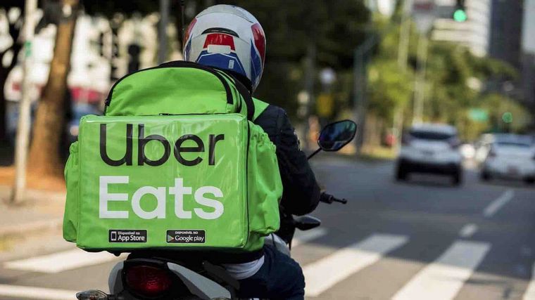 La iniciativa contempla una "vinculación laboral dual".