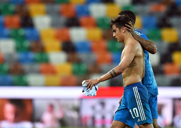 Dybala, cabizbajo tras la derrota de Juventus.