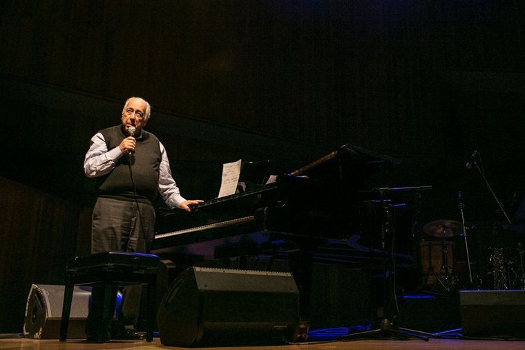 Falleció a los 83 años el pianista, creador y maestro Manolo Juárez