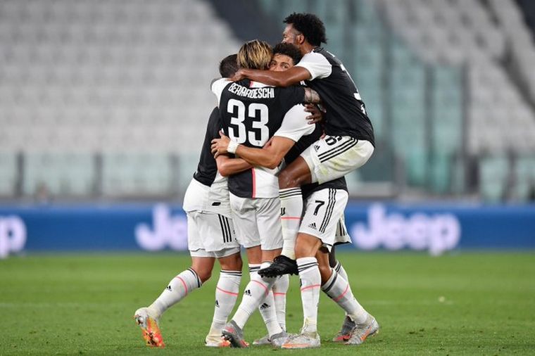 Con el triunfo, Juventus logró su noveno título consecutivo.