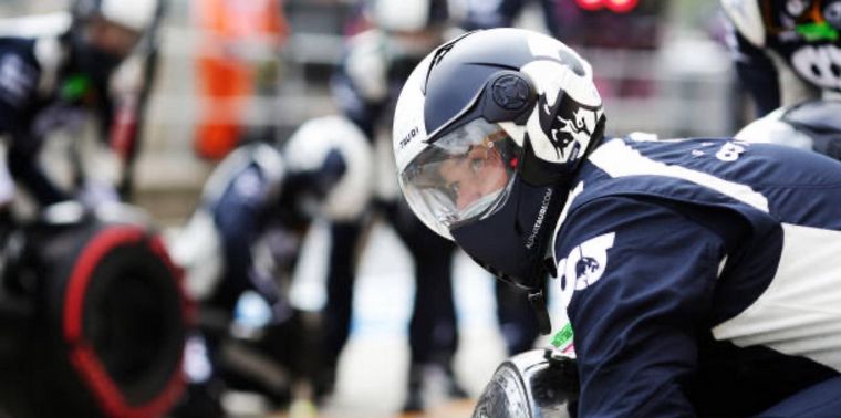 Nicolás Bianco, el mecánico cordobés del equipo Alpha Tauri de F1