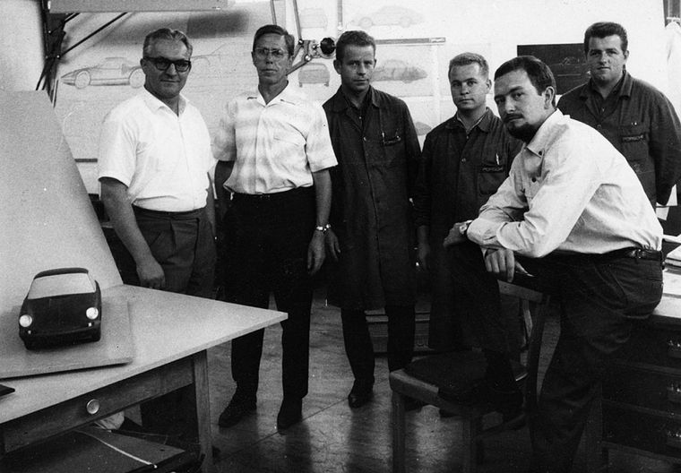1963 Porsche Design Studio: H. Klie, H. Ploch, H. Springmann, E. Bolt y Butzi Porsche