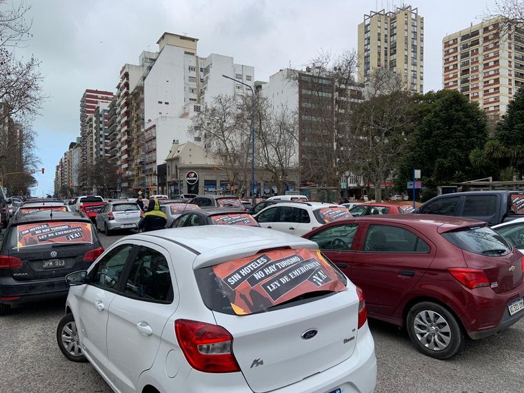 Hoteleros manifestándose en el centro de Mar del Plata