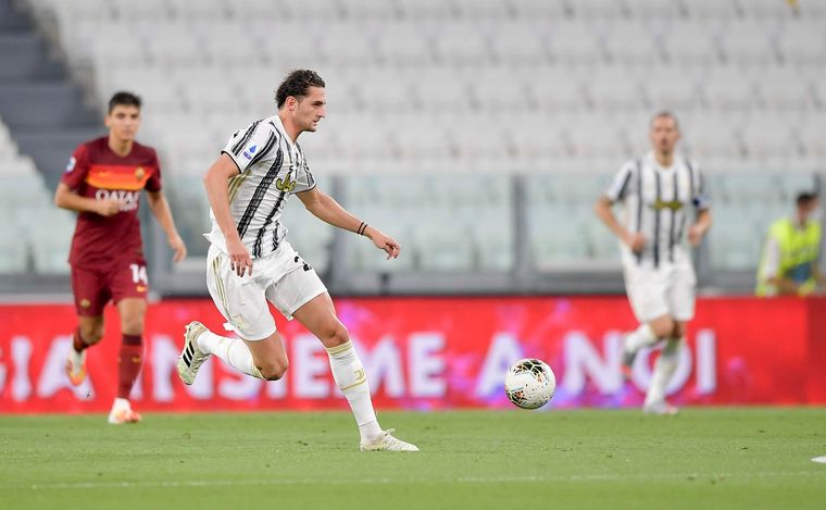 Roma se impuso por 3-1 al ya campeón Juventus.