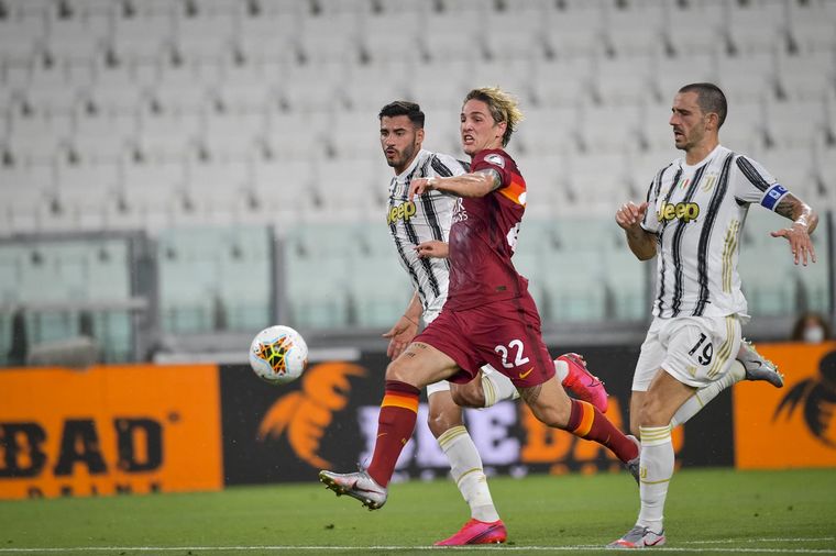 FOTO: Roma se impuso por 3-1 al ya campeón Juventus.