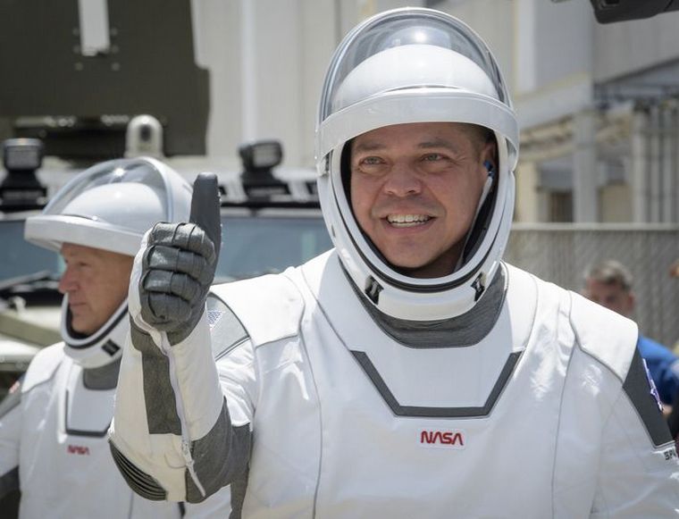 El SpaceX inició con éxito su regreso a la Tierra.