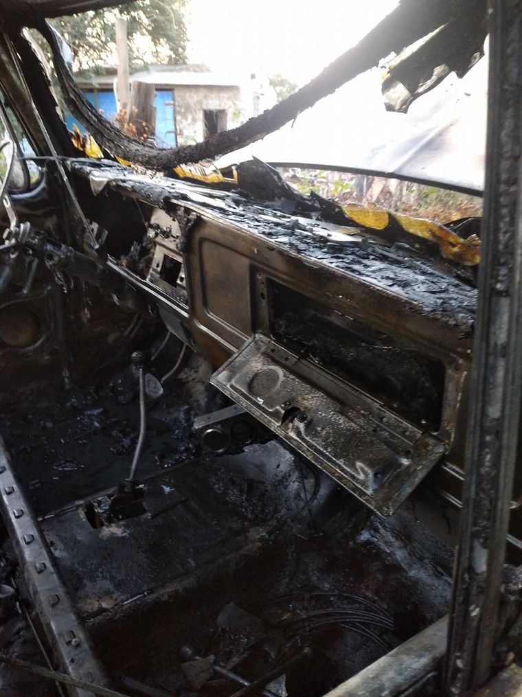 Quemaron la camioneta de un cordobés sospechoso de coronavirus.