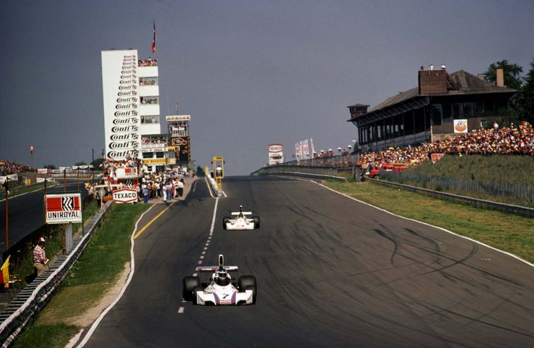 FOTO: Laffite y Lauda acompañaron a Reutemann al podio del G.P. de Alemania 1975.