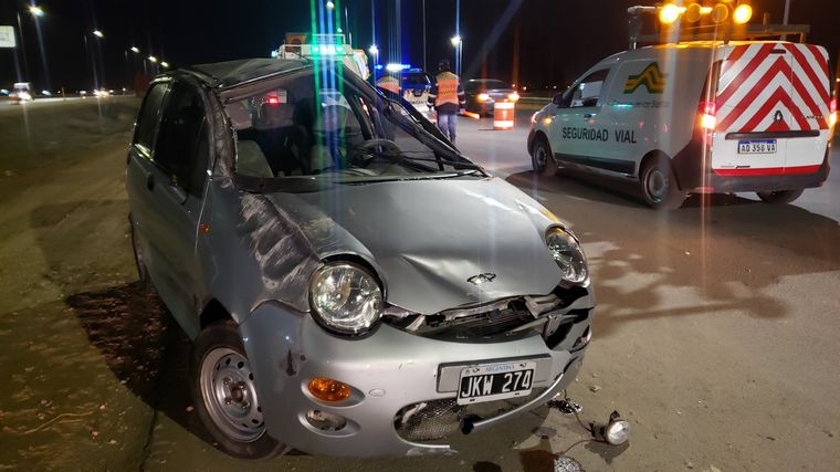 Choque y vuelco en avenida Circunvalación (Foto: Roxana Martínez/El Doce).