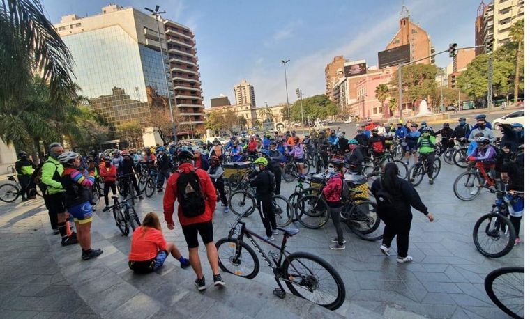 Reclaman que la prohibición de pedalear en grupo los deja indefensos