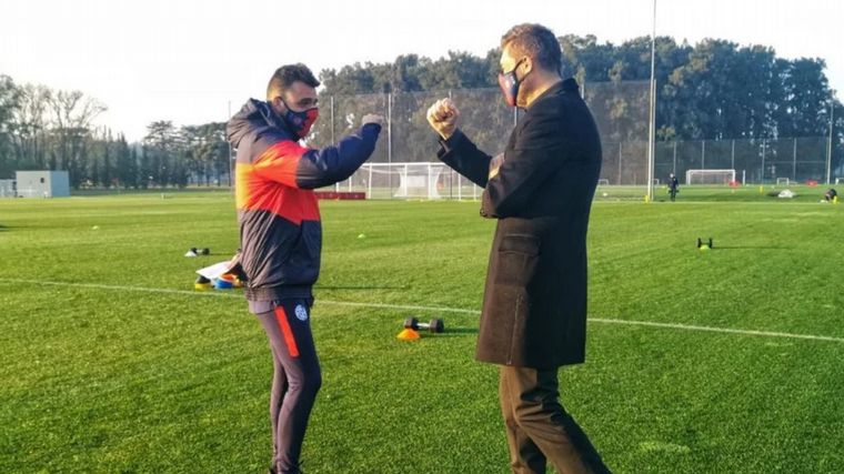 Tinelli, en la vuelta de las prácticas del Ciclón.