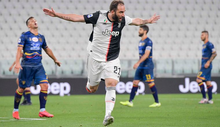 Higuaín ''levanta vuelo'' a otro destino.