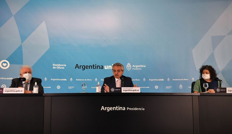 FOTO: Fernández anunció el acuerdo para que Argentina produzca la vacuna de Oxford.