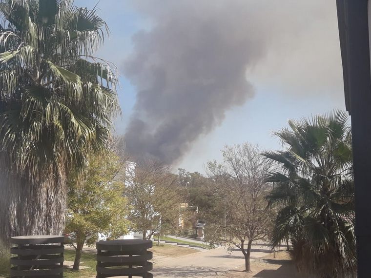 Incendio en la zona del campo militar de La Calera