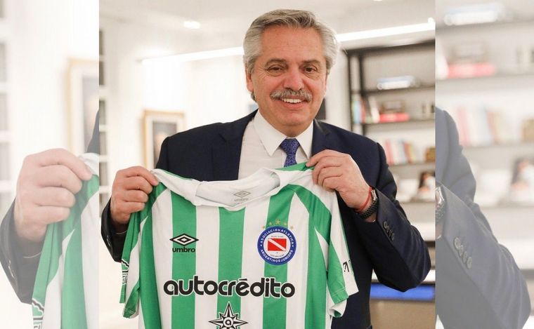 "¡Felicidades, Argentinos Juniors!", escribió Fernández.