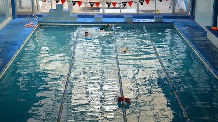 AUDIO: Pese a la habilitación, pocos natatorios abrieron en Córdoba