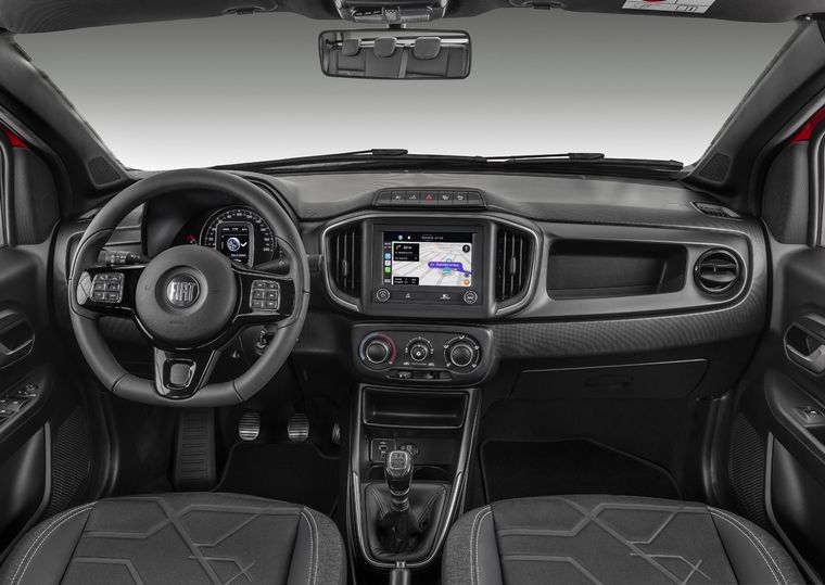 Strada 2020 con nuevo diseño interior y volante multifuncional.