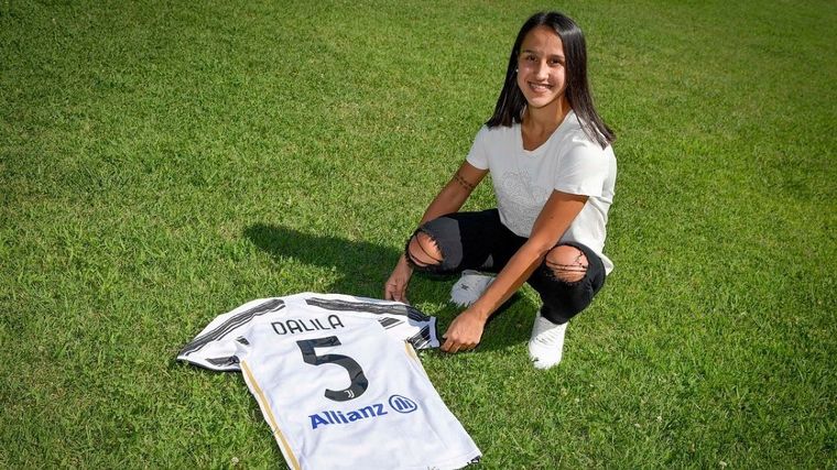 La juvenil argentina Dalila Ippolito hizo historia y firmó en Juventus.