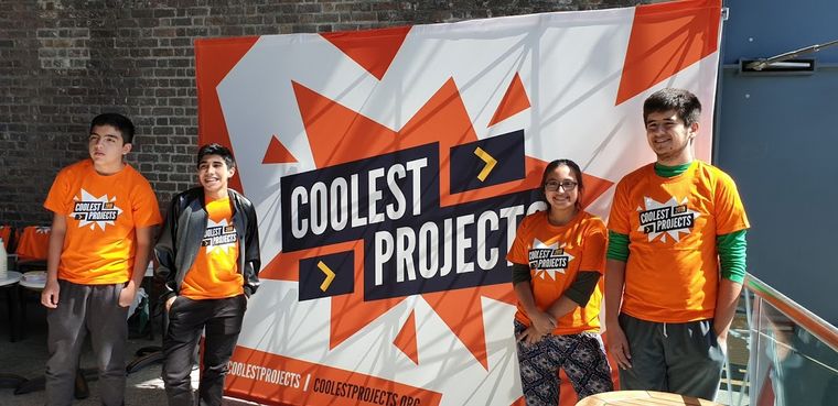 Cada año se cierra con Coolest Projects Argentina, donde se comparten experiencias.