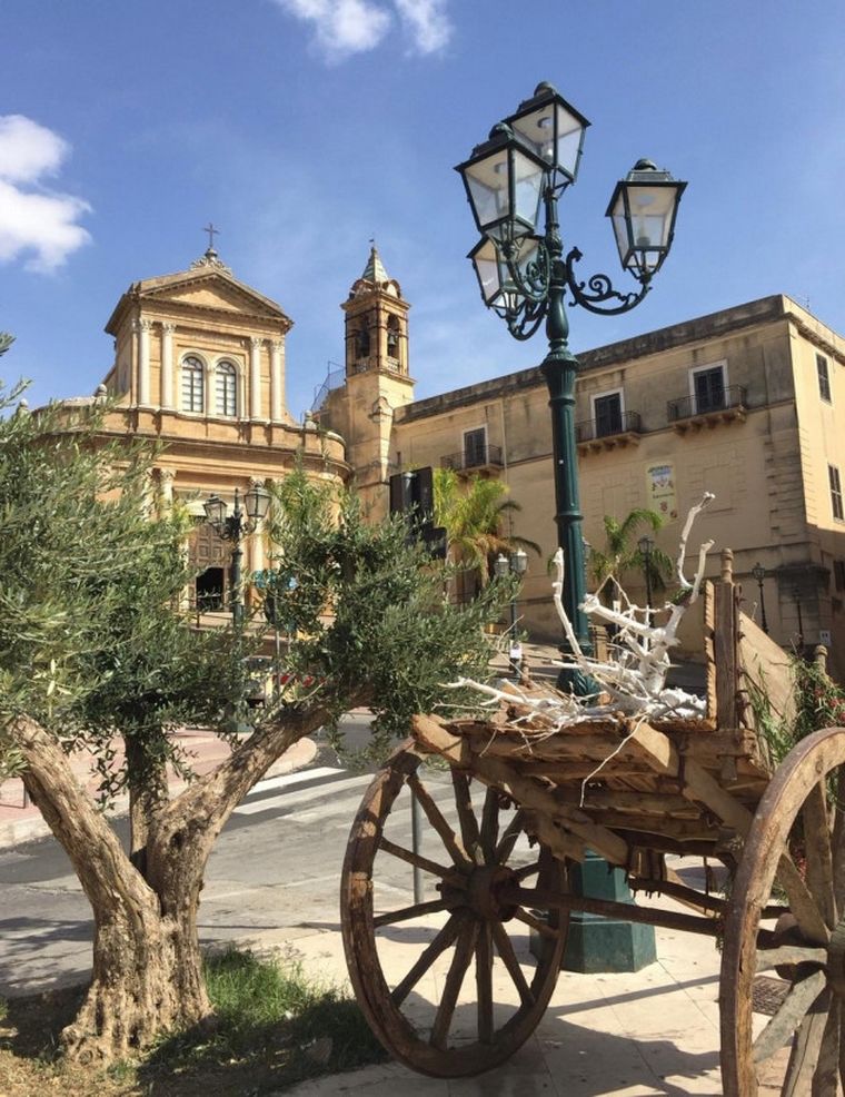 Venden casas en Sicilia por dos euros.