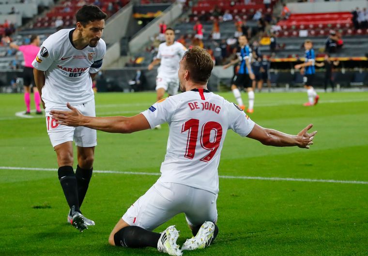 FOTO: Vibrante partido entre el Sevilla y el Inter por la final de la Europa League.