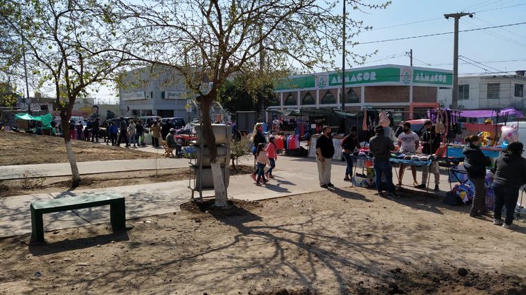 La feria en Villa El Libertador a pesar de la pandemia del coronavirus.