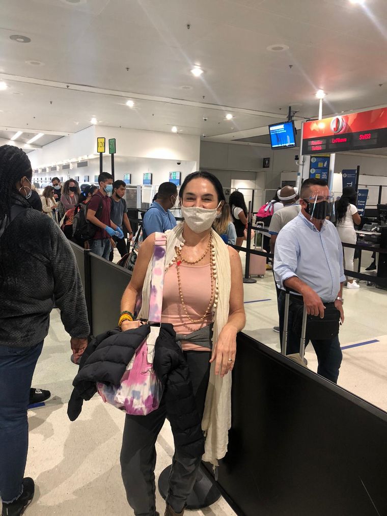 AUDIO: Desolación en los aeropuertos de Estados Unidos por la pandemia.