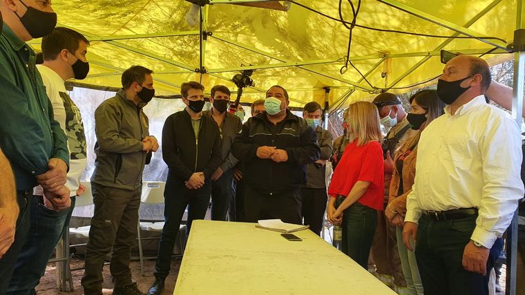 Cabandié habló de "un plan de reforestación para recuperar el bosque nativo”.