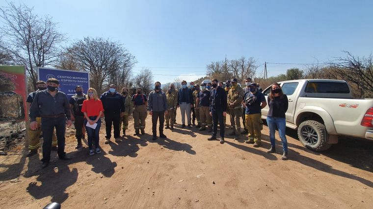Cabandié recorrió áreas afectadas por incendios forestales.