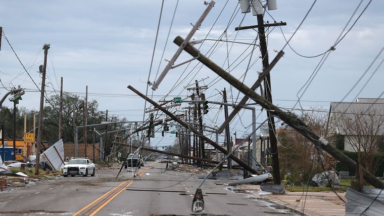 FOTO: El huracán Laura dejó un escenario de devastación tras su paso por EE.UU. (AFP).