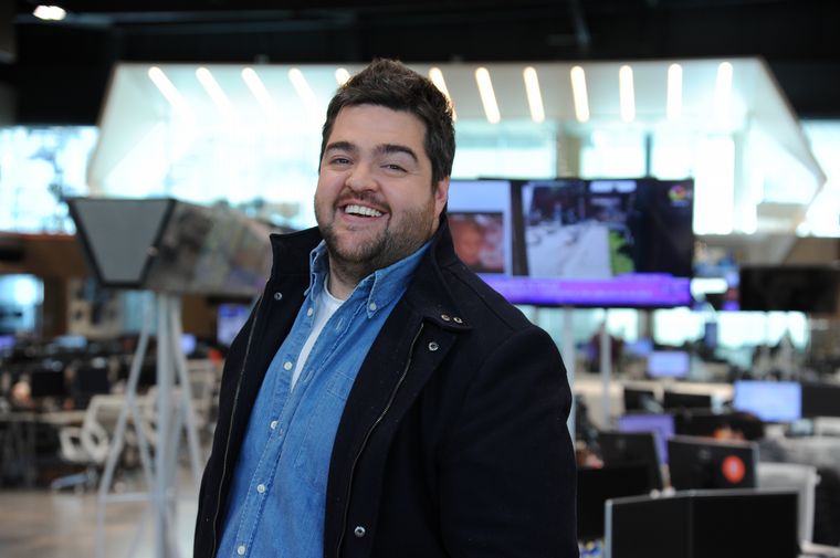 Barassi debutó con “100 argentinos dicen” por la pantalla de Canal 13.