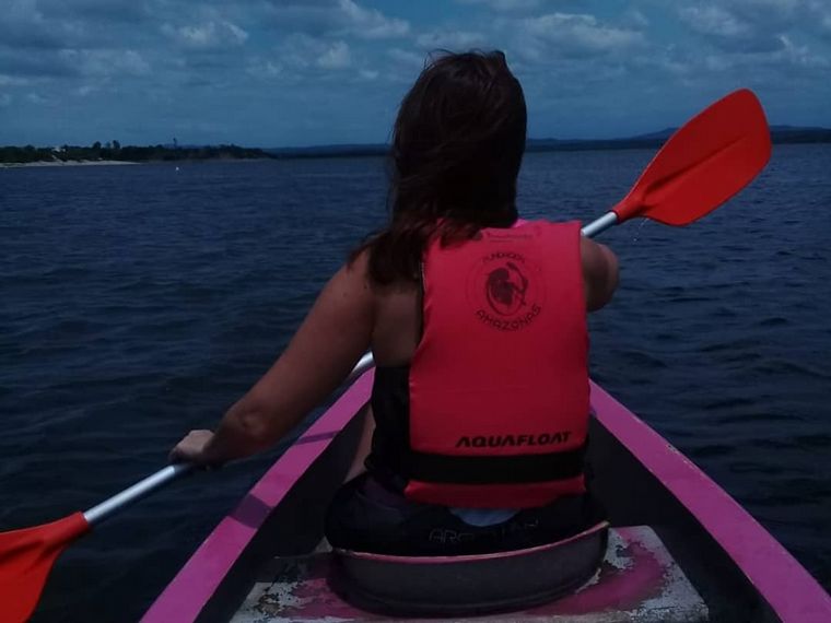 Más de 100 cordobesas integran Fundación Amazonas y practican remo.